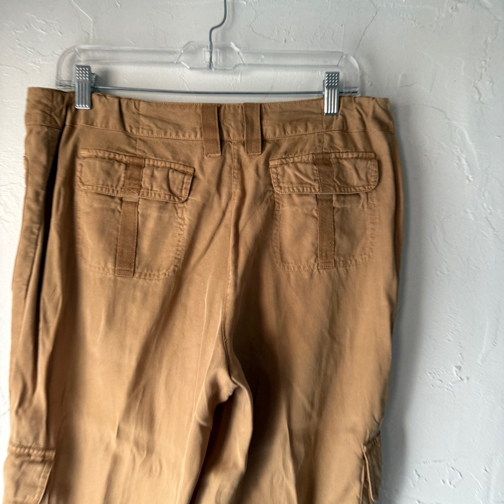 J Jill Women's 12P Petite Cargo Capri Pants Button Lagen Artsy Light Miniamlist - Picture 5 of 11